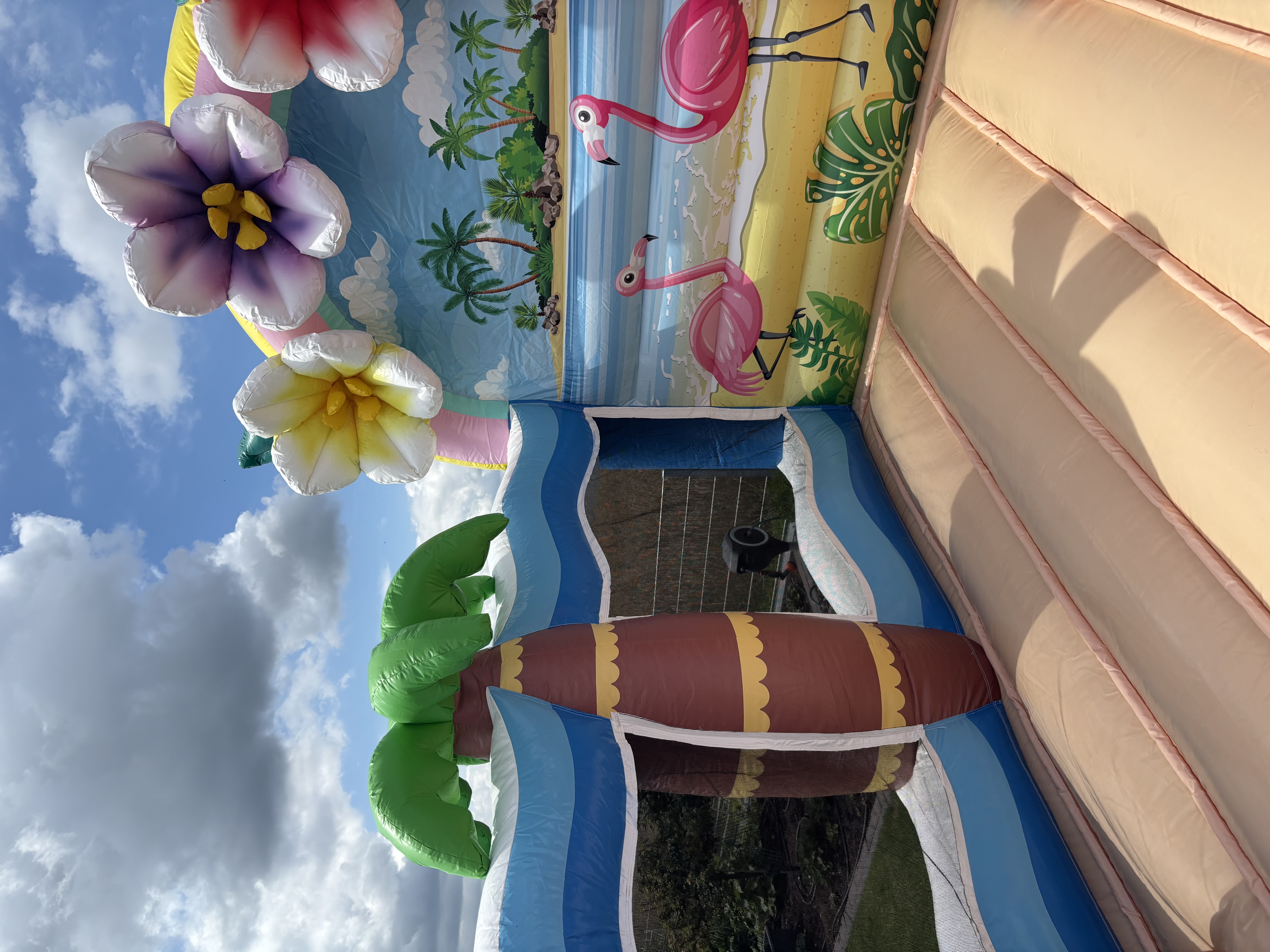 Strandparty mit Flamingo